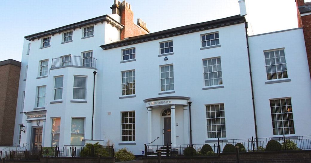 The-front-of-the-Freemasons-Hall-on-London-Road